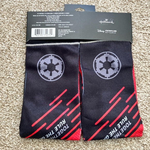 Hallmark Disney’s Star Wars Long Socks One Size Fits Most New In Package - Picture 2 of 3